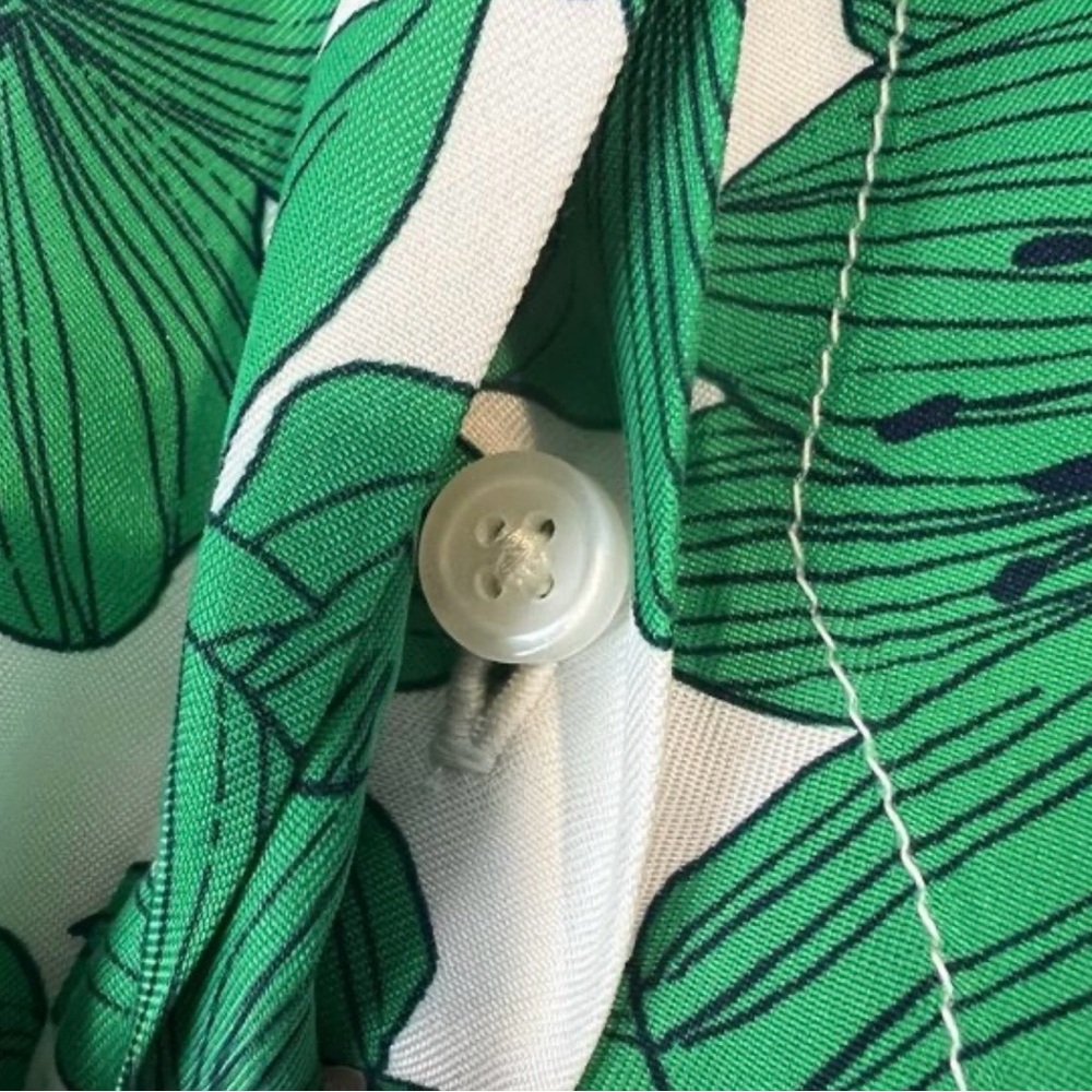J.Crew Cupro-Blend Greenhouse Floral Blouse Classic Button Front Women’s Size 14 - Picture 3 of 9